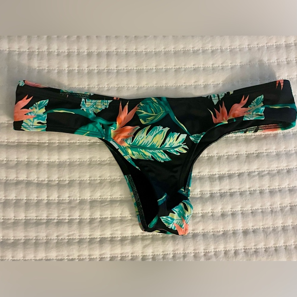 Roxy bikini bottom